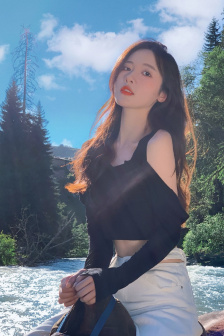 年轻的女医生