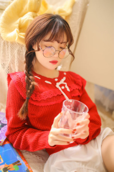 白桃松木(校园)请你吃糖凌虚阁