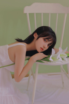 家公对儿媳妇动手脚该跟老公说吗